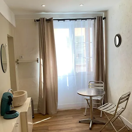 فندق Operappart 2 *